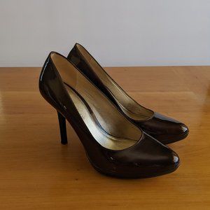 Antonio Melani brown patent leather 4" pumps, sz 7